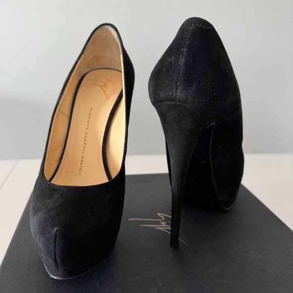 GIUSEPPE ZANOTTI Eva Black Suede Pumps, size 38.5 - Picture 7 of 17